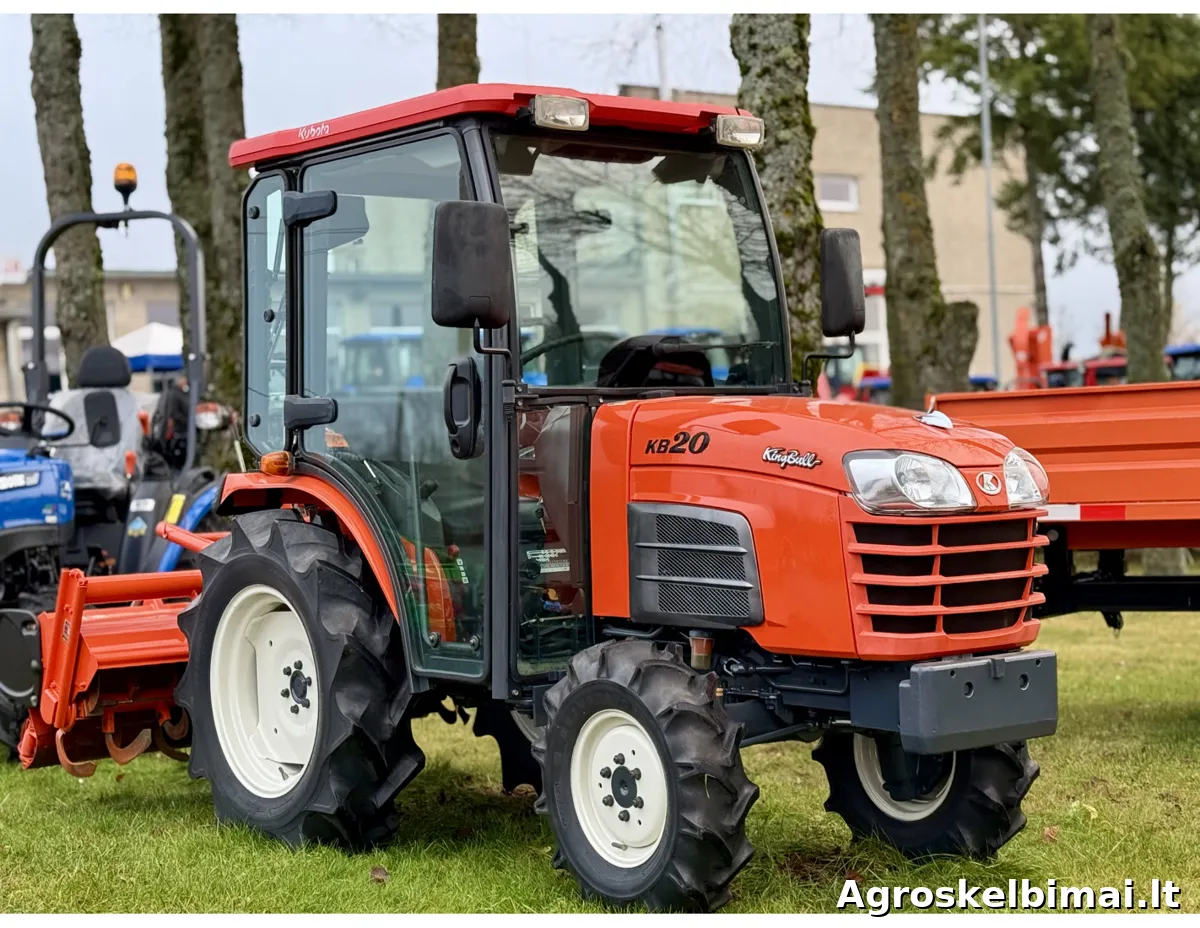 Parduodamas Kubota KB-20 su žemės dirbimo freza