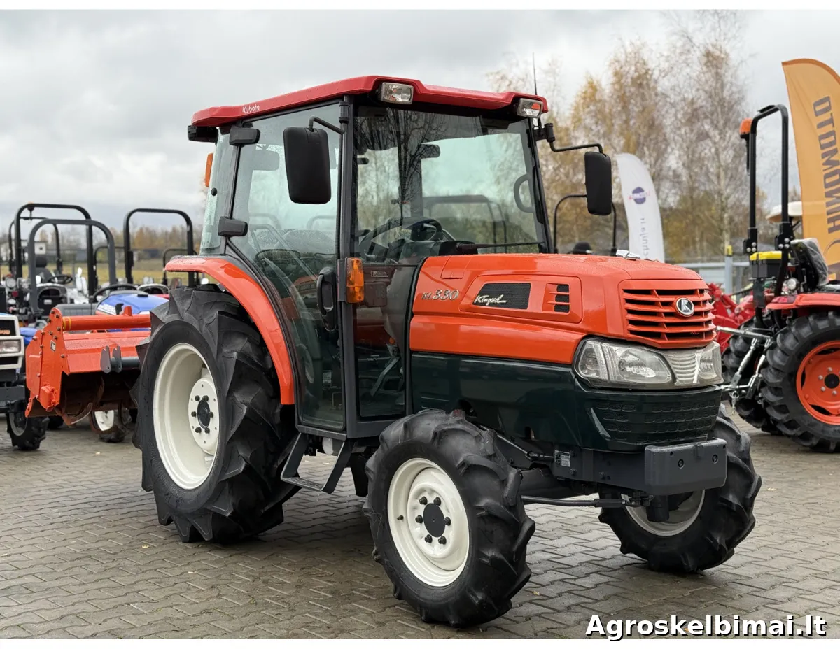 Parduodamas Kubota KL-330 su žemės dirbimo freza