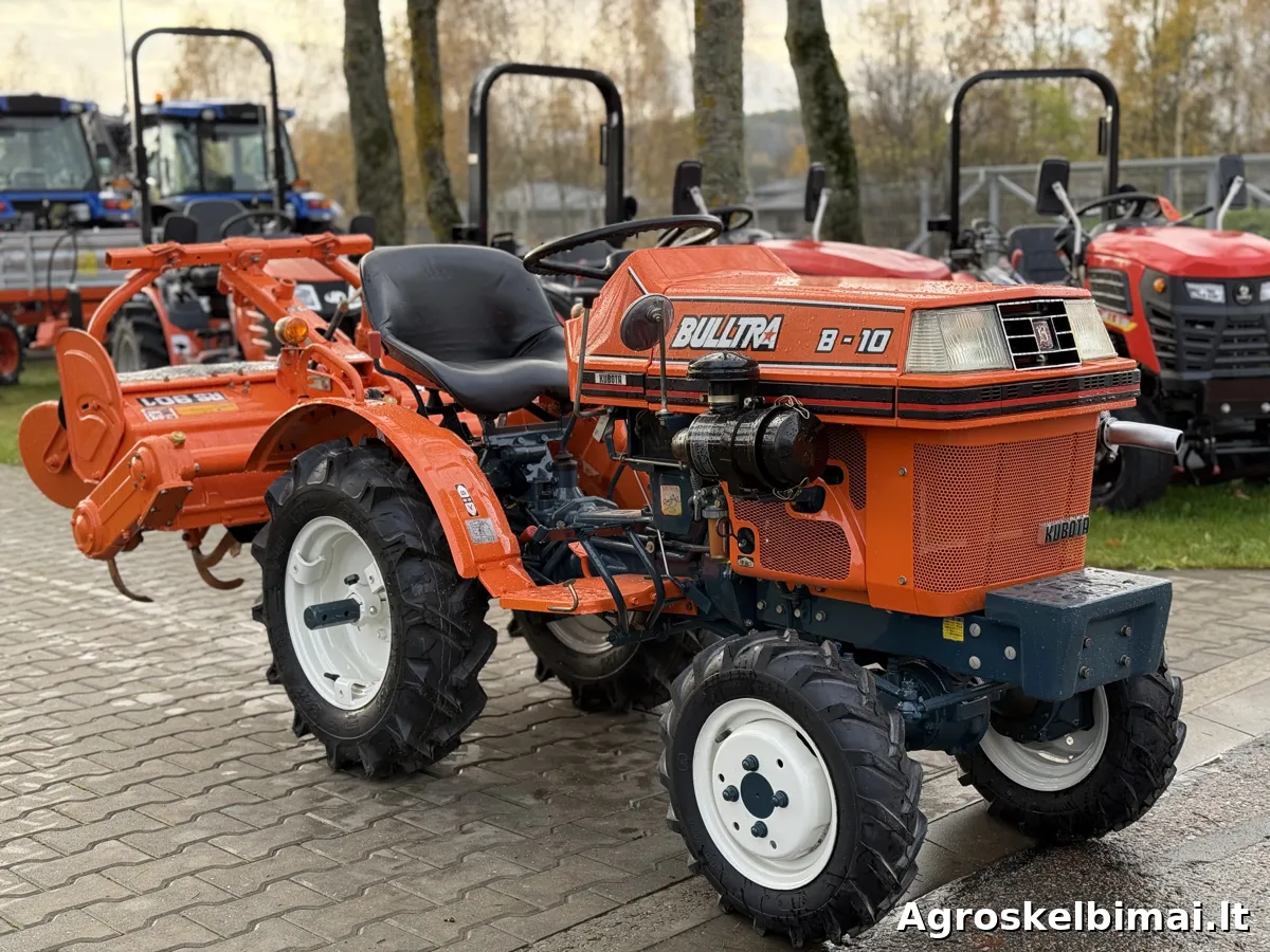Parduodamas Kubota B-10 su žemės dirbimo freza