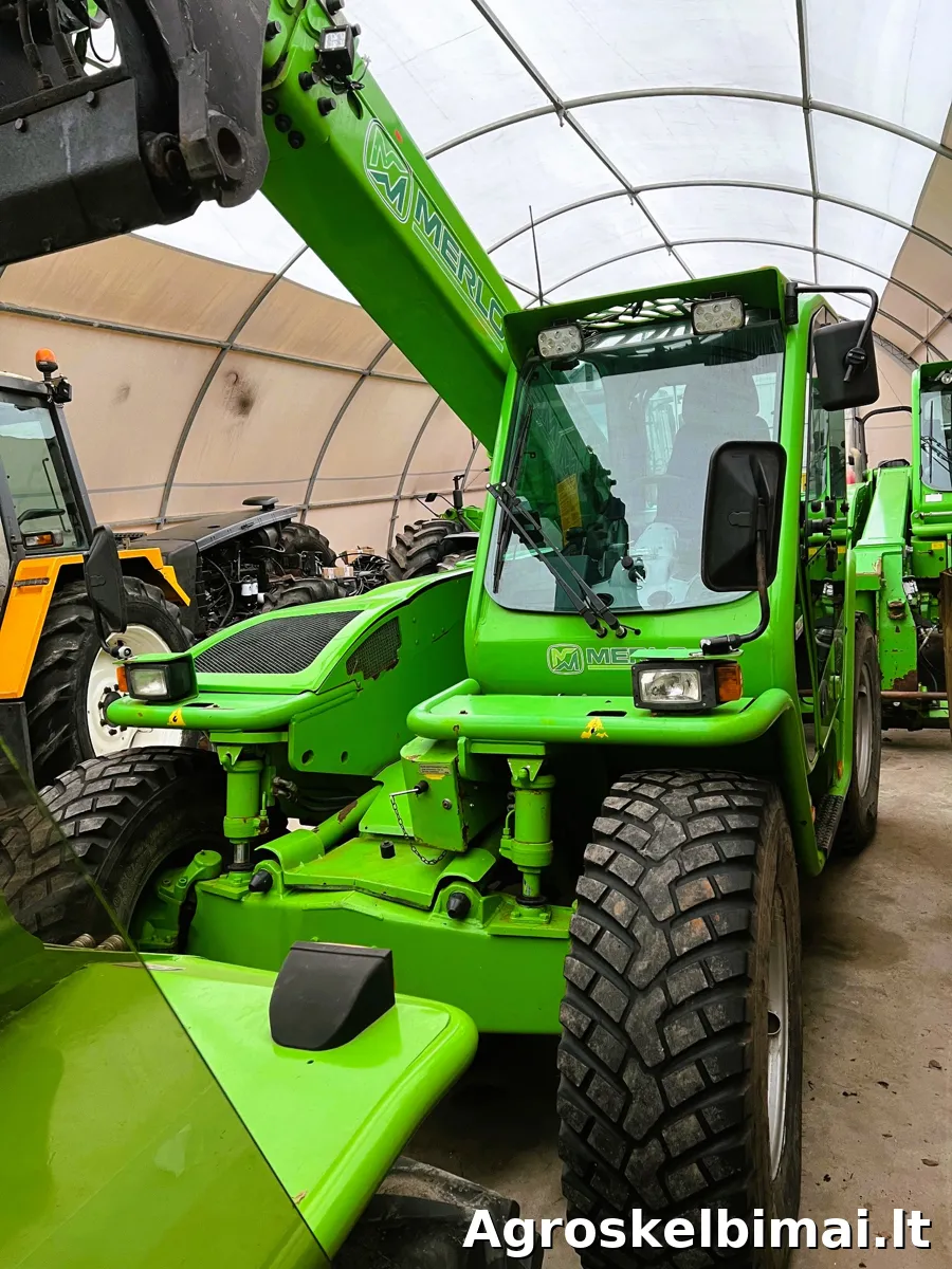 TEleskopinis krautuvas MERLO P38.10 Turbo Farmer