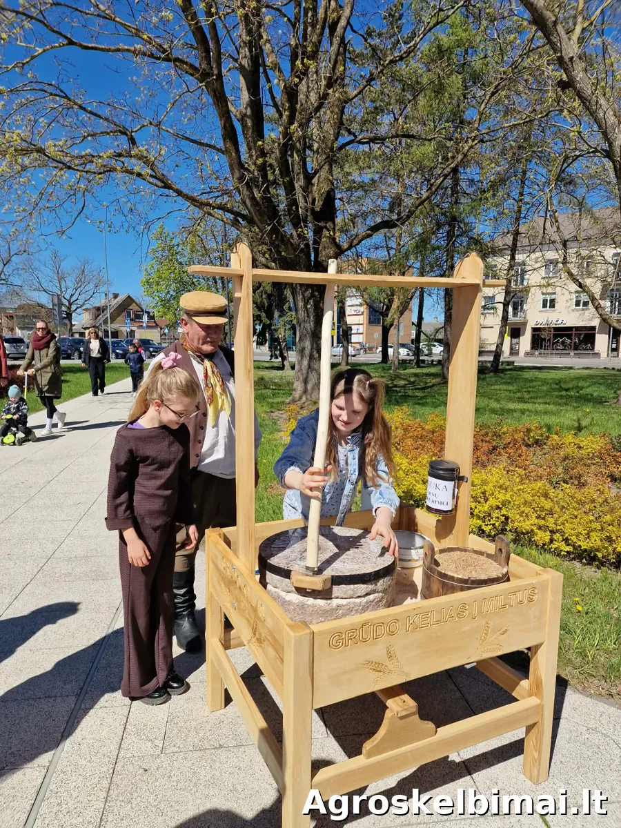 Edukaciniai mokomieji užsiėmimai "Grūdo kelionė į miltus" - Augalininkystė nuotrauka 3