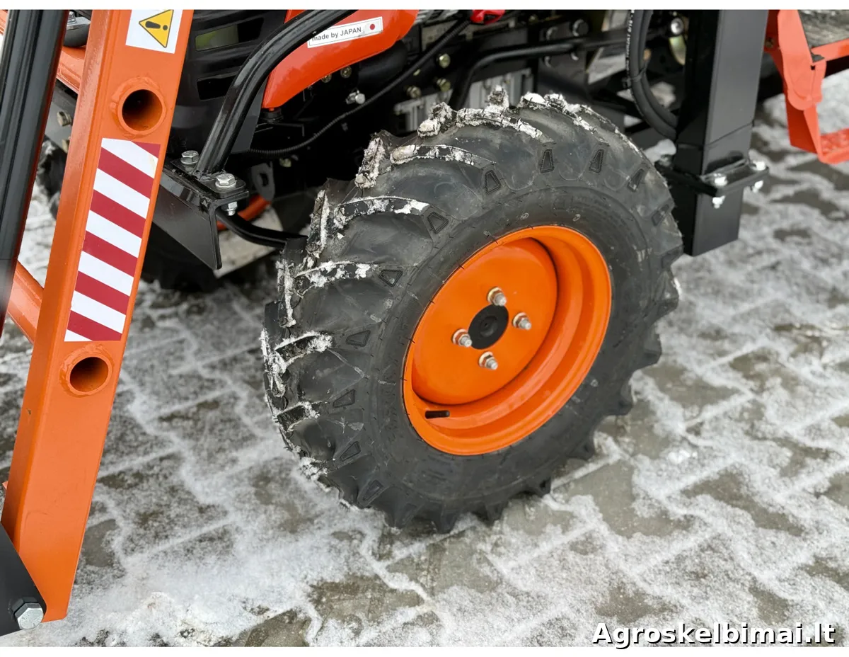 Hinomoto HM3030 su frontaliniu krautuvu - nuotrauka 8