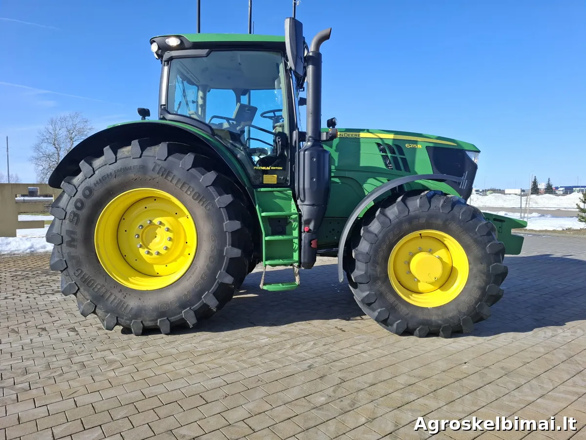 John Deere 6215R - Traktoriai nuotrauka 3