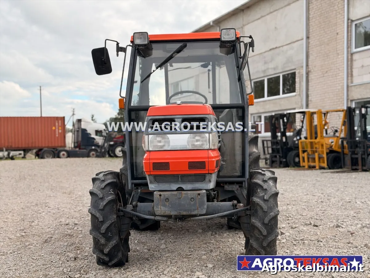 Kubota GL320 – japoniškas traktorius SU kabina - Traktoriai nuotrauka 2