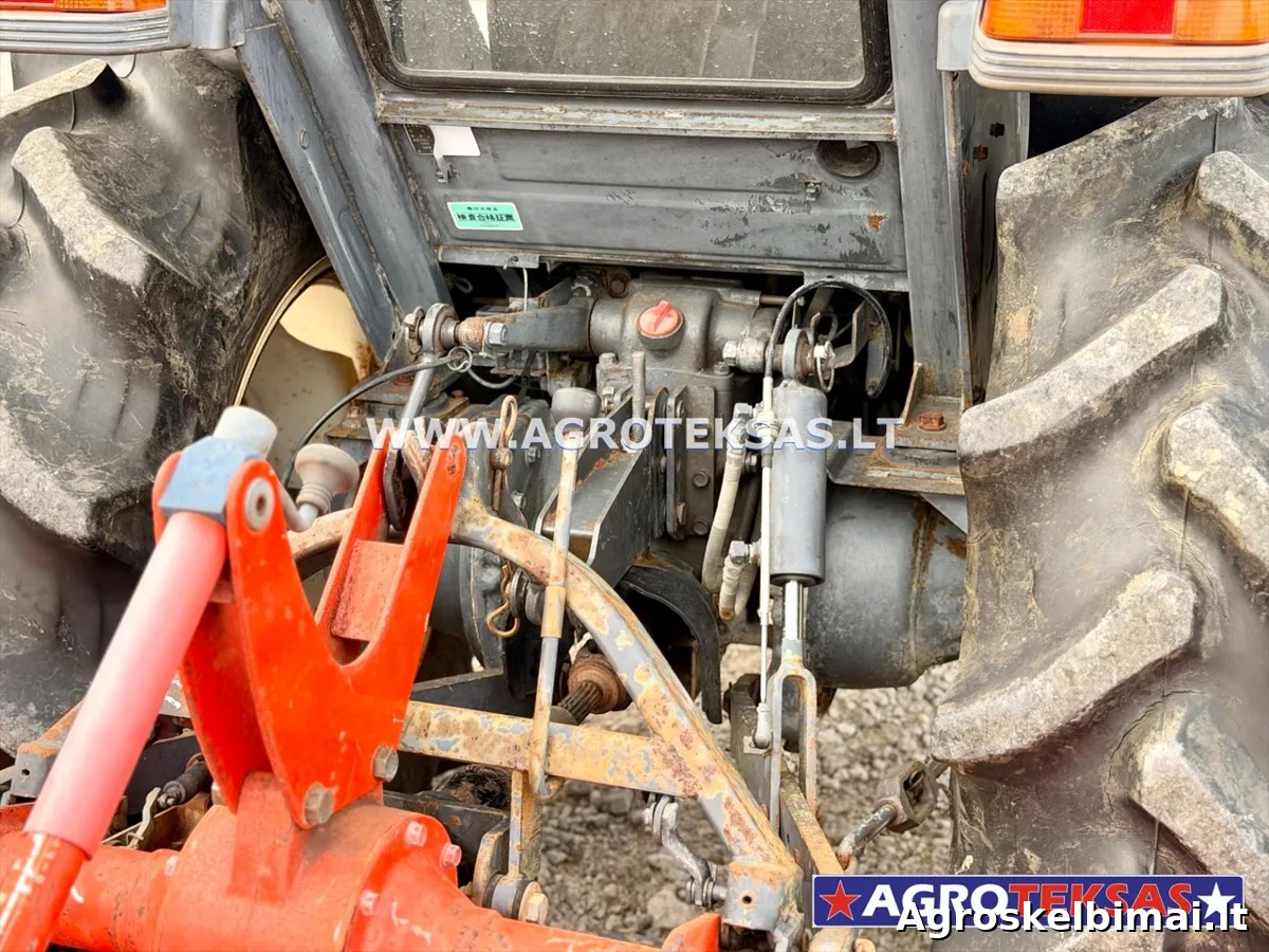 Kubota GL320 – japoniškas traktorius SU kabina - Traktoriai nuotrauka 6
