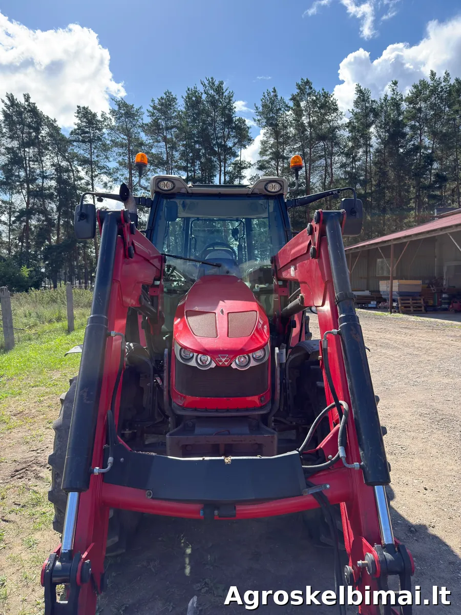 Massey Ferguson 5610 - Traktoriai nuotrauka 4