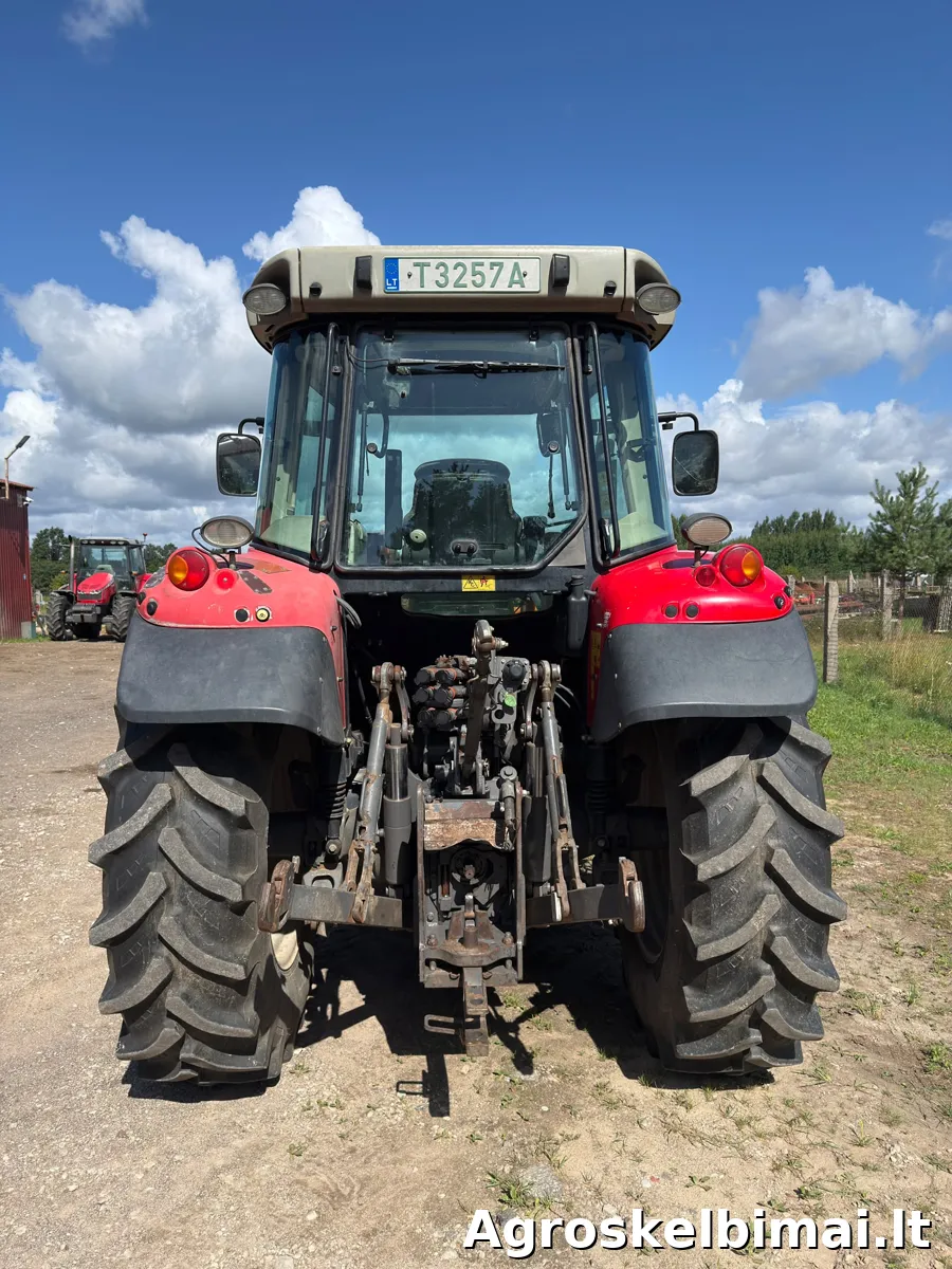 Massey Ferguson 5610 - Traktoriai nuotrauka 8