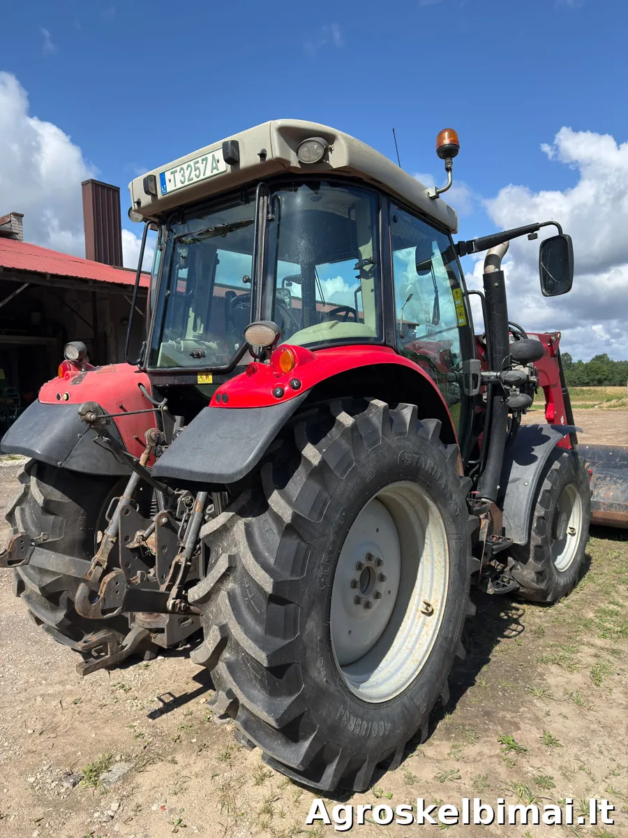 Massey Ferguson 5610 - Traktoriai nuotrauka 7