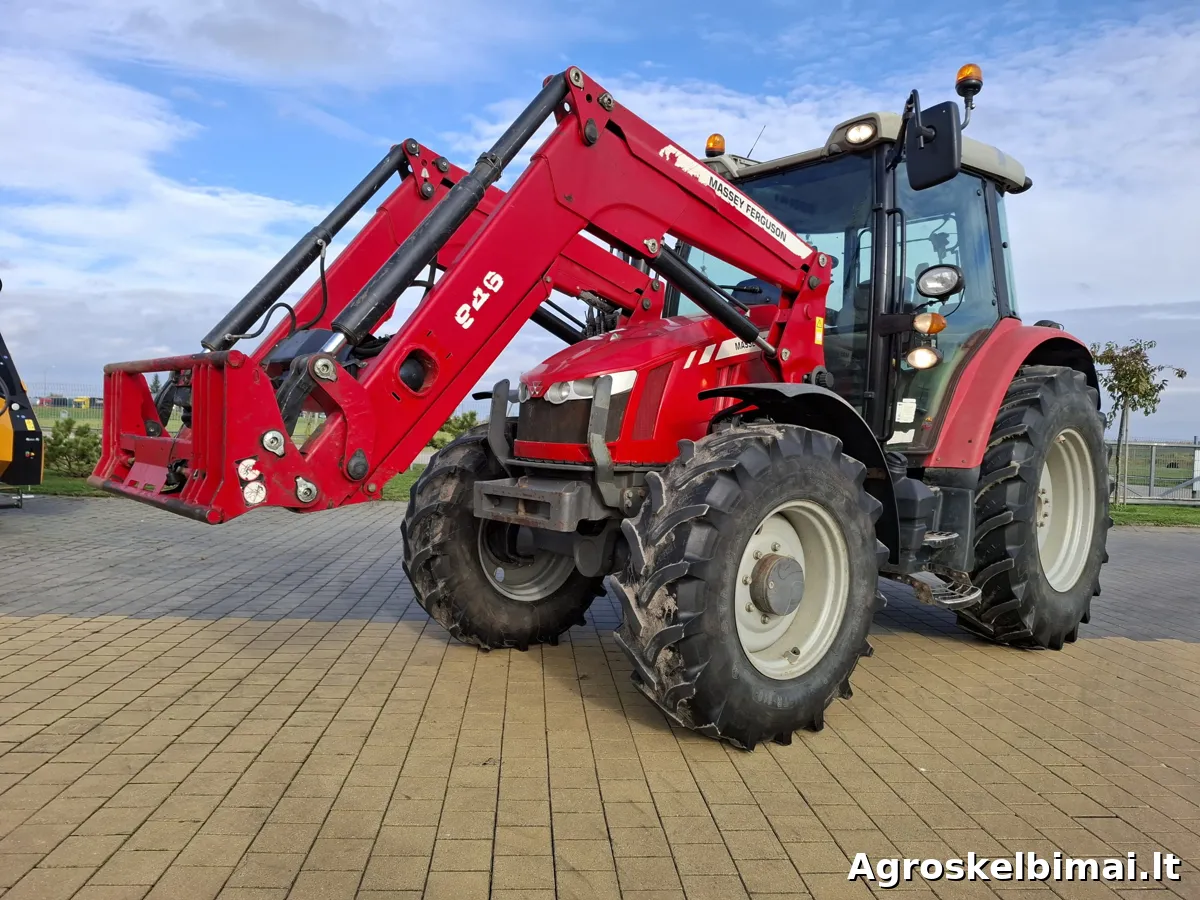 Massey Ferguson 5610