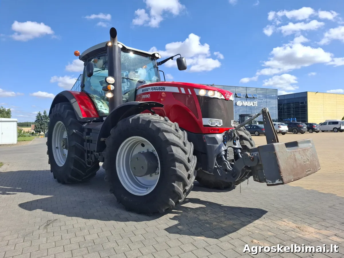 Massey Ferguson 8690 - Traktoriai nuotrauka 4