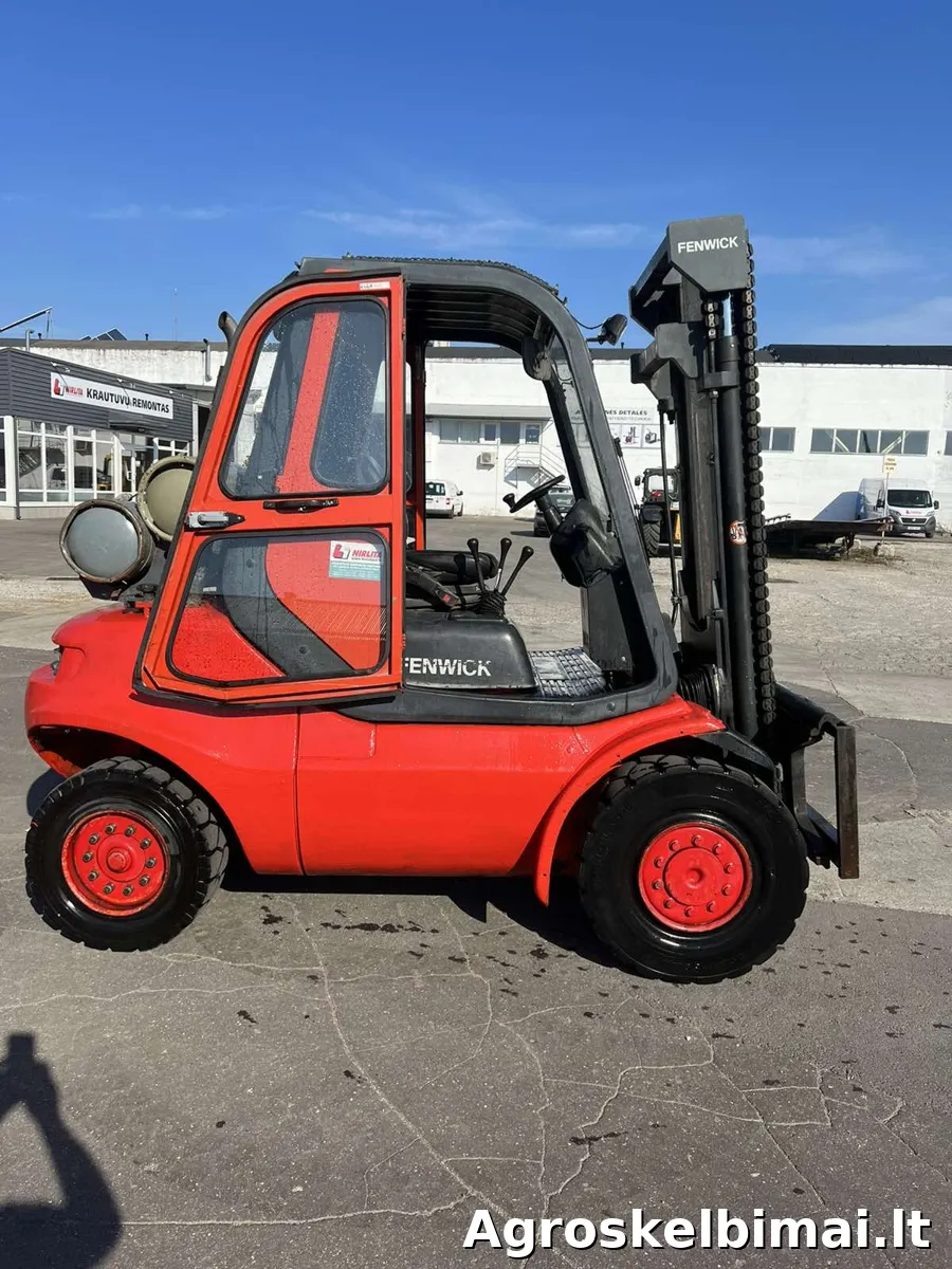 Naudotas dujinis autokrautuvas LINDE H45T  - pagrindinė nuotrauka