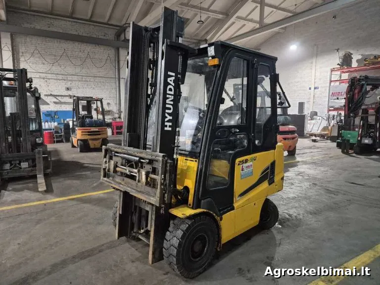 Naudotas elektrinis krautuvas Hyundai 25B-9U - pagrindinė nuotrauka