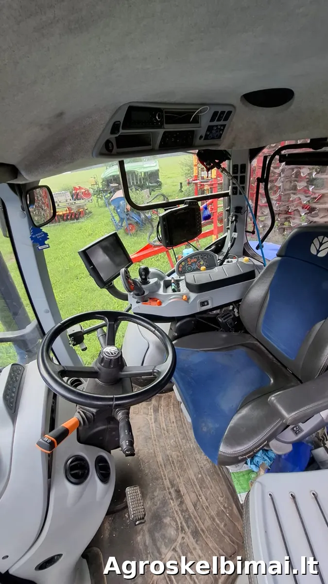 New Holland T7.270 AC - Traktoriai nuotrauka 6