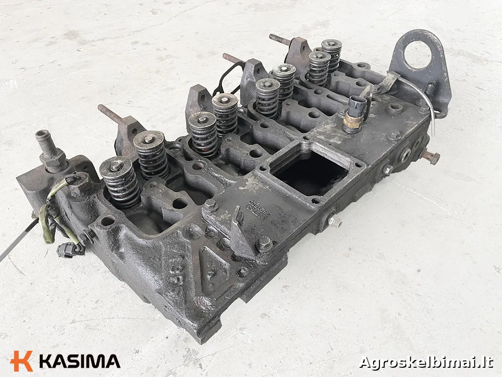 Parduodama „Komatsu“ SAA4D102E-2 variklio galva - Statybinė technika nuotrauka 5