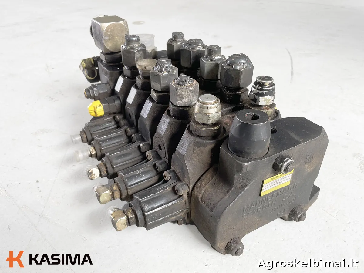 Parduodamas Manitou MLT633 hidraulinis paskirstytojas - Statybinė technika nuotrauka 6