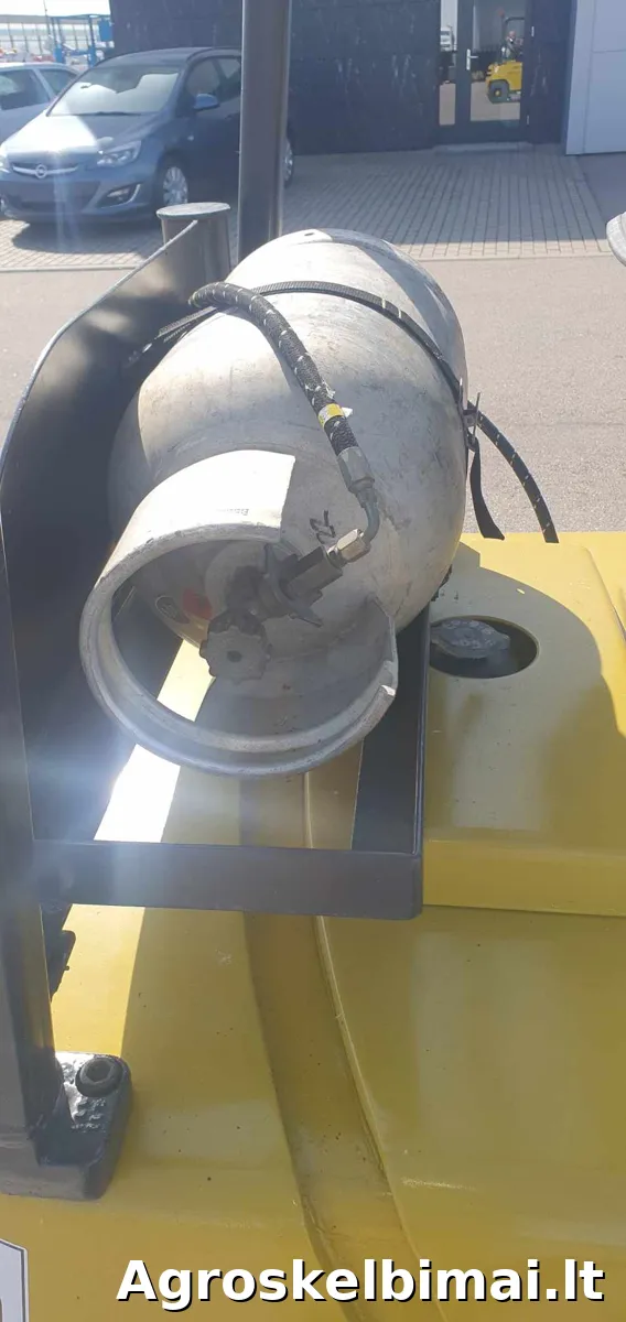 Parduodamas šakinis krautuvas Hyster H40 - Sandėliavimo įranga nuotrauka 2