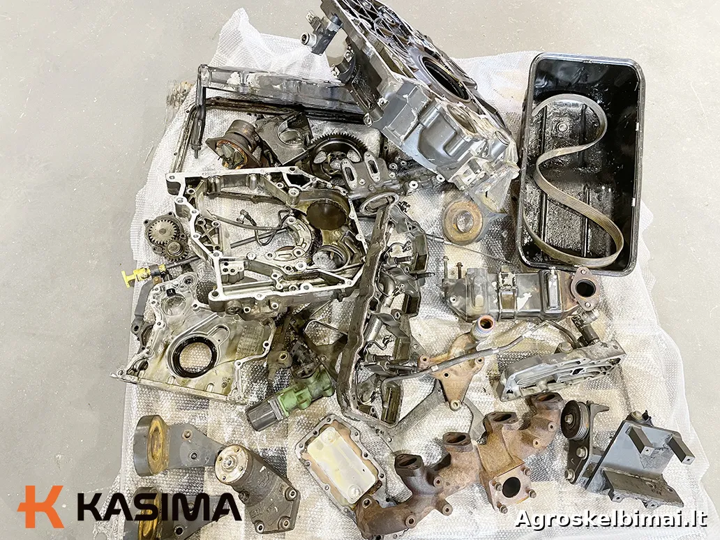 Parduodamos Cummins QSB4.5 variklio dalys - Statybinė technika nuotrauka 2
