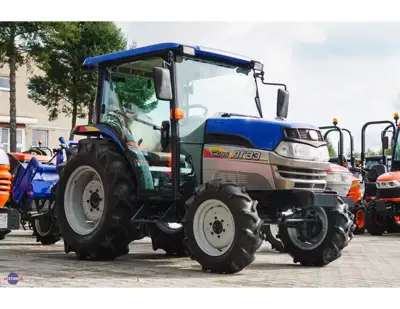 Parduodamas Iseki AT-33 su žemės dirbimo freza