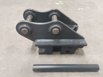 Greitosios jungtys kaušai - Sandėliavimo įranga (Mažeikiai)