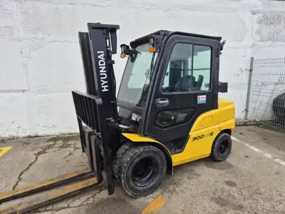 Naudotas dyzelinis autokrautuvas HYUNDAI 30D-9E - Sandėliavimo įranga (Šiauliai)