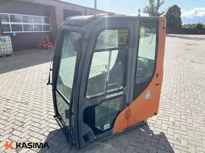 Parduodama Doosan DX140LCR Kabina - Statybinė technika