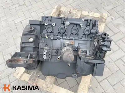 Parduodamas „Yanmar“ 4TNV98C variklio blokas