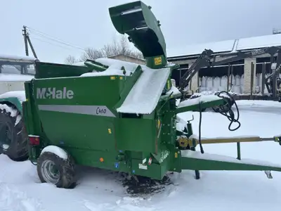 Šiaudų skleistuvas - pašarų dalytuvas C460