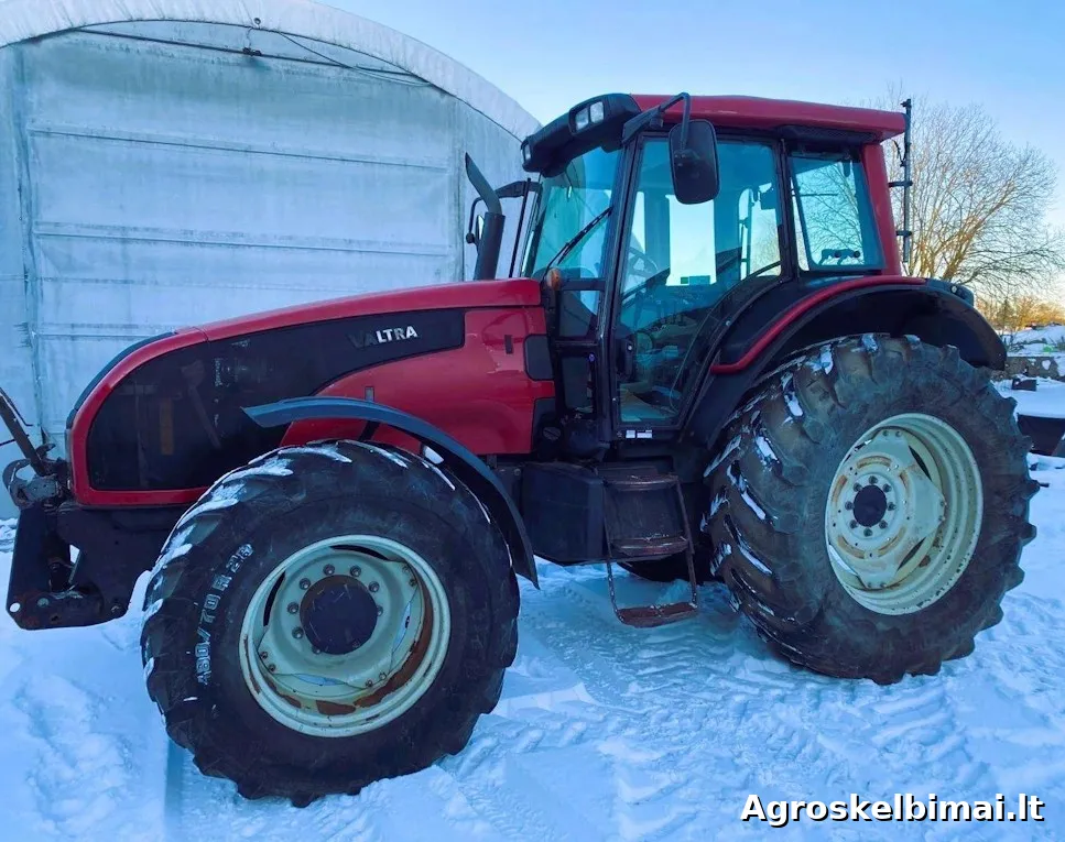 Valtra T151 